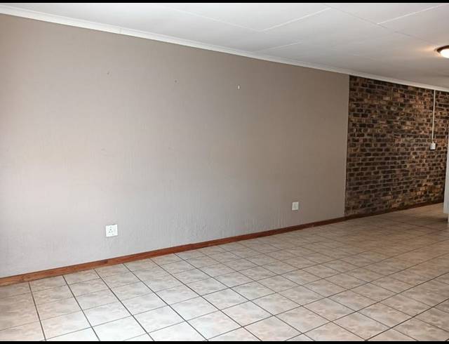 2 BEDROOM PROPERTY TO RENT IN NOORDHEUWEL